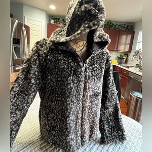 Saltwater LUXE Hooded Jacket